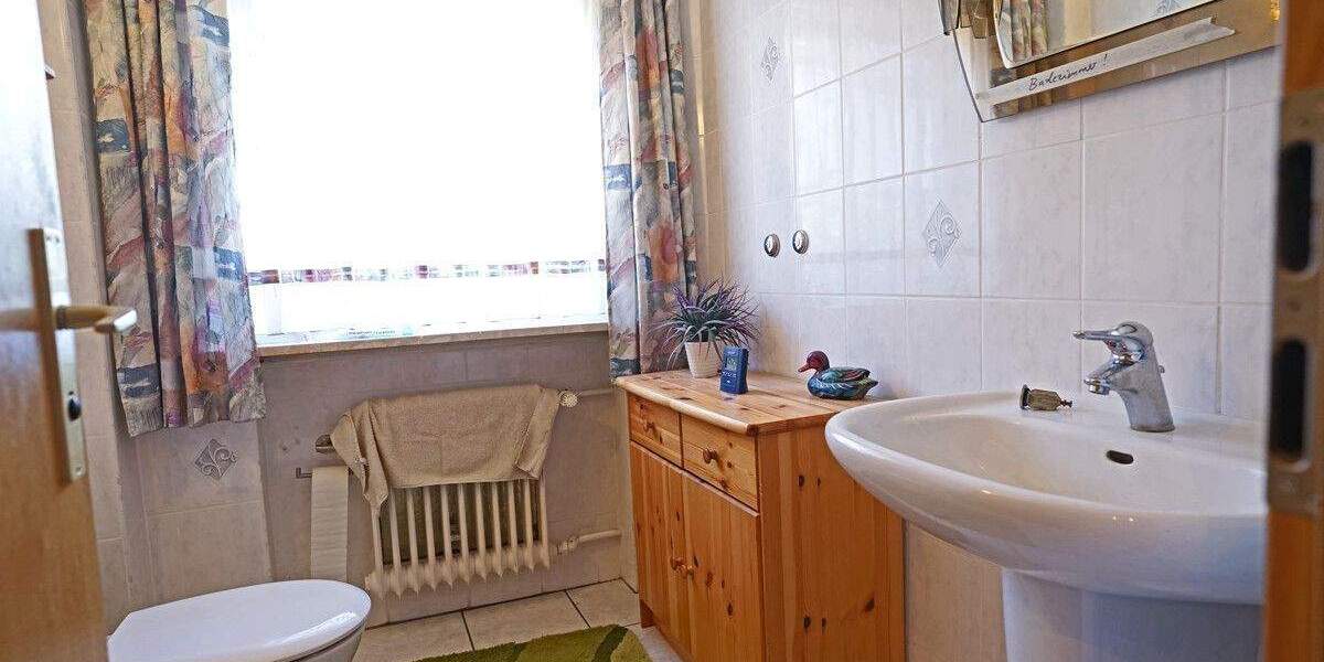 Doppelhaushälfte Kaufungen / Oberkaufungen Oberkaufungen - 7 Zimmer, 202 m&sup2;, 280.000&euro; | Angebot:25727964