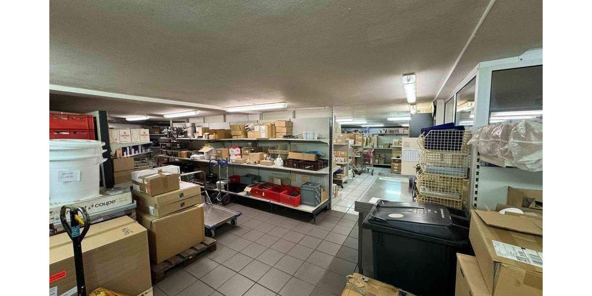 Laden - Büroflache mit Ausstellung oder Lagerfläche 4 zimmer