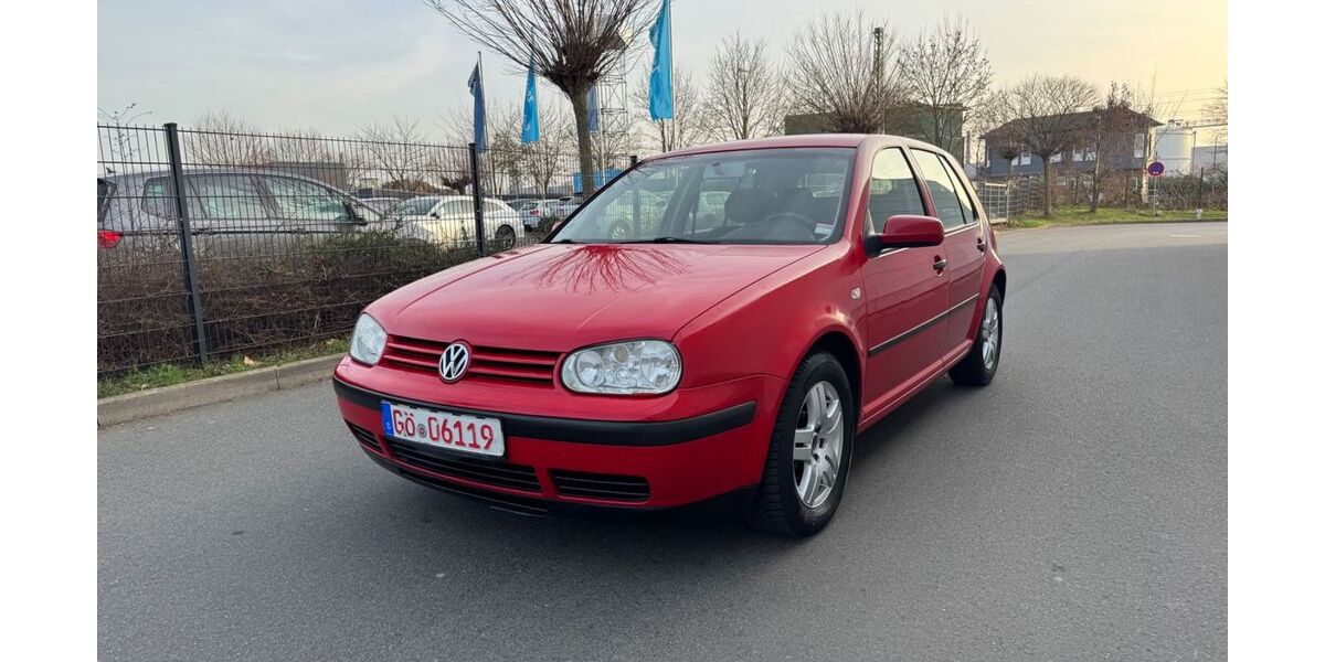 VW Golf 143.000 km 3.490 &euro; Hann. Münden 34346