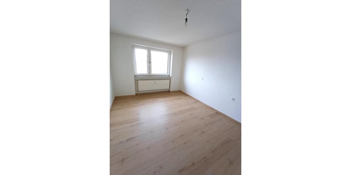 Schön geschnittene 2 ZKB Wohnung, 2. OG mit Balkon 2 zimmer