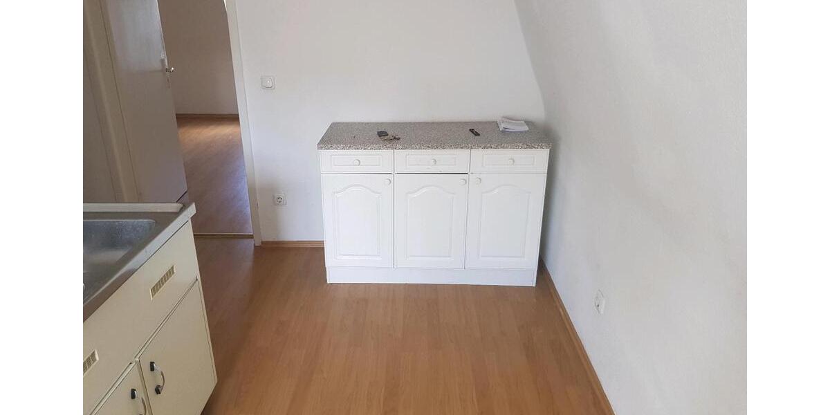 Dachgeschoßwohnung Kassel Fasanenhof - 1 Zimmer, 33 m&sup2;, 365&euro; | Angebot:24767245