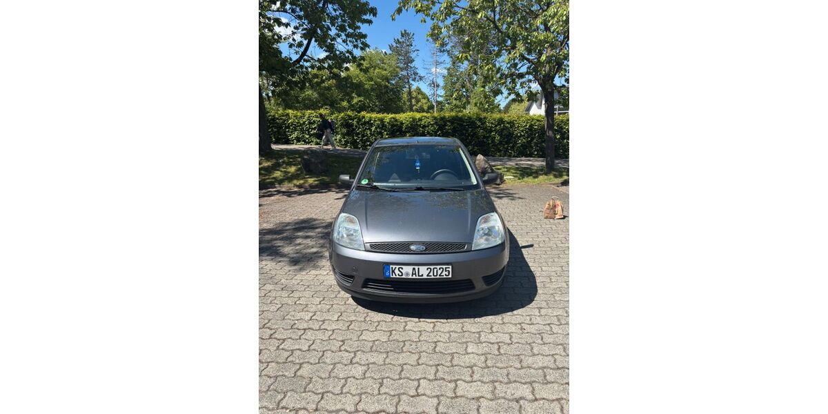 Ford Fiesta 193.000 km 2.500 &euro; Kassel 34132
