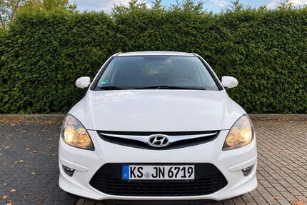 Hyundai i30 114.321 km 5.999 &euro; Kassel 34125