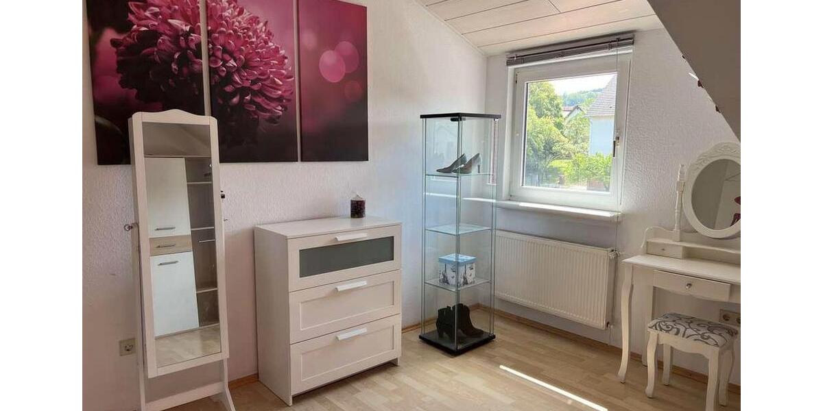 Mehrfamilienhaus, Wohnhaus Kassel Bettenhausen - 10 Zimmer, 220 m&sup2;, 2.100&euro; | Angebot:26050587