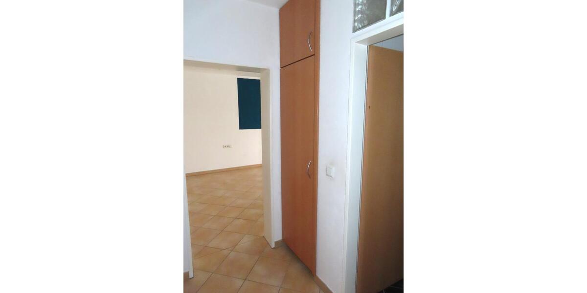 Gepflegte 2 ZKB mit kl. Wintergarten und Stellplatz in Niestetal-Sandershausen 2 zimmer