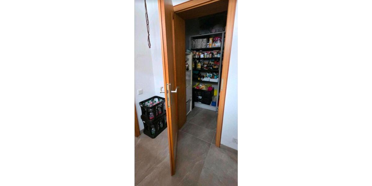 Etagenwohnung Baunatal - 3 Zimmer, 100 m&sup2;, 900&euro; | Angebot:25332146