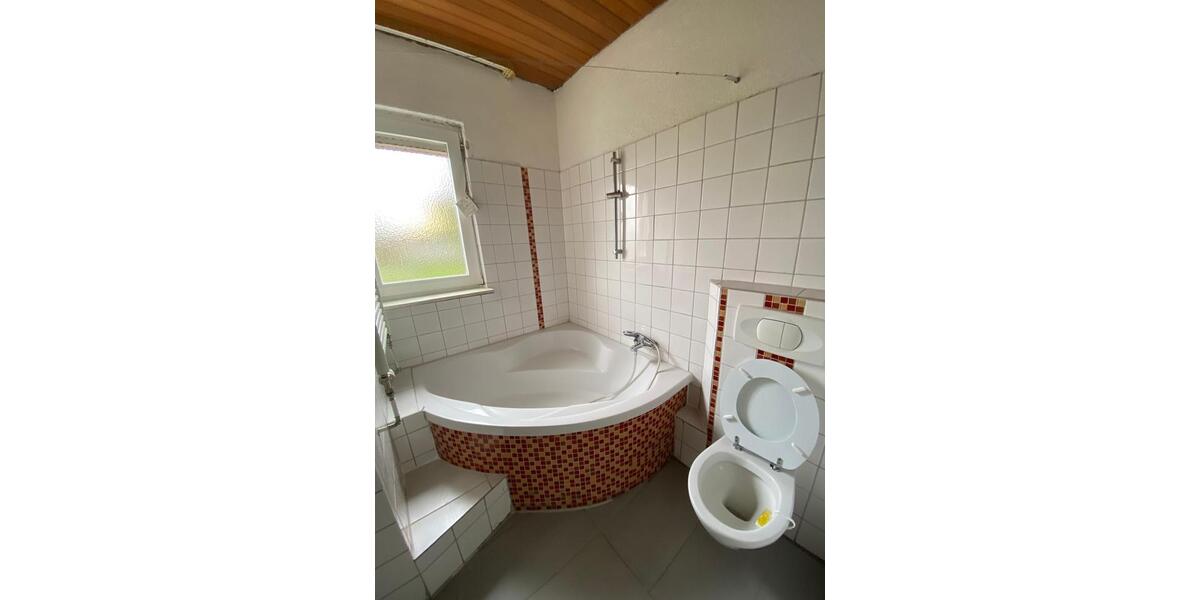 Einfamilienhaus Kassel Bettenhausen - 7 Zimmer, 150 m&sup2;, 1.950&euro; | Angebot:26554827