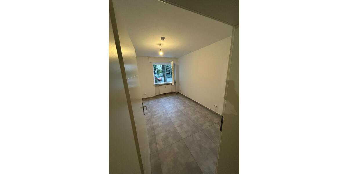 Etagenwohnung Espenau - 4 Zimmer, 130 m&sup2;, 2.300&euro; | Angebot:25718521