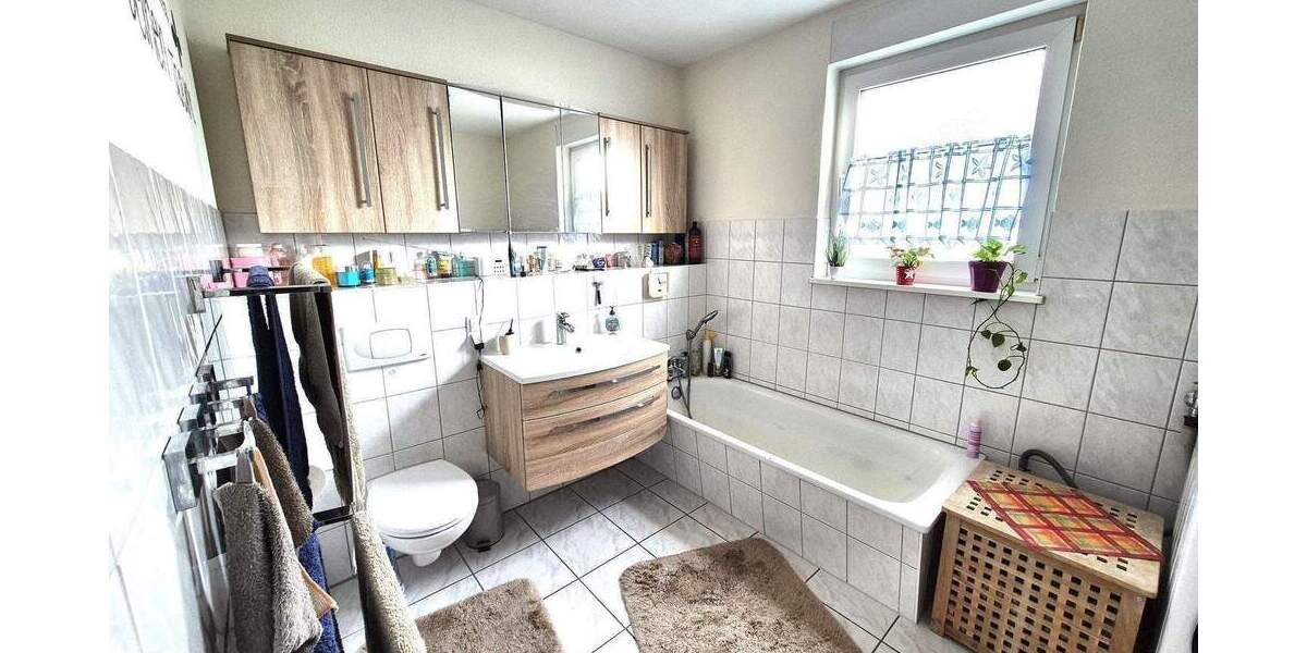 Etagenwohnung Lohfelden Crumbach - 4 Zimmer, 97 m&sup2;, 280.000&euro; | Angebot:26155814