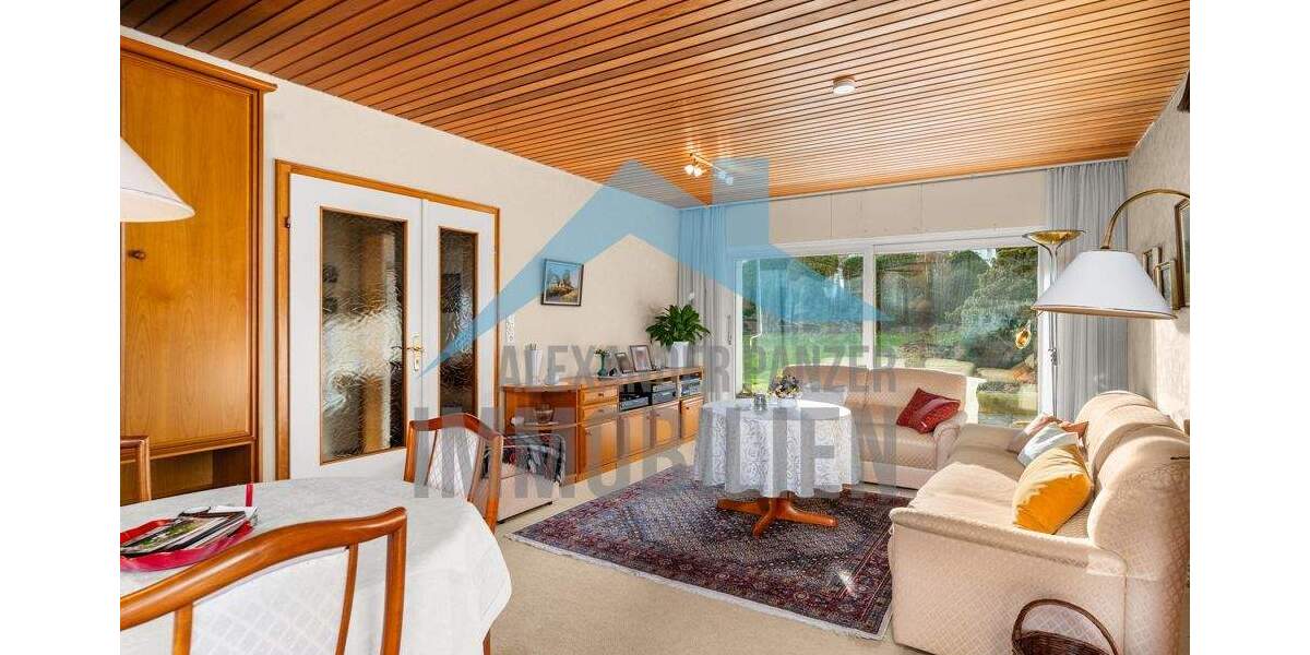 Großzügiges Zweifamilienhaus mit viel Platz in zentraler Lage von Lohfelden! 7 zimmer