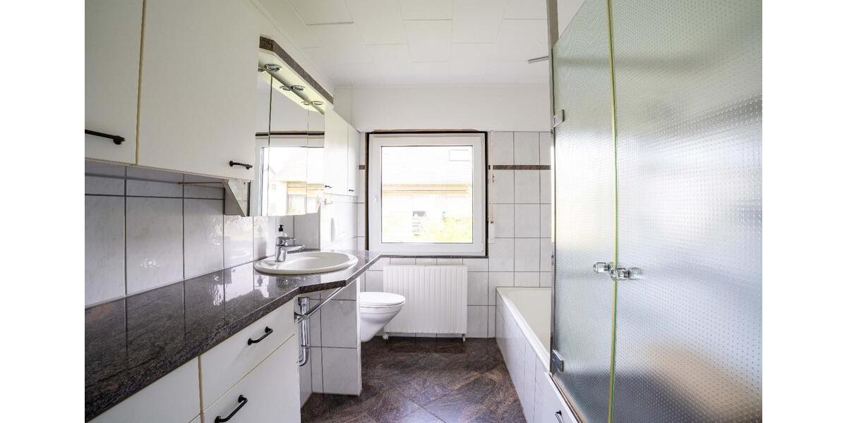 Einfamilienhaus Ahnatal - 7 Zimmer, 167 m&sup2;, 420.000&euro; | Angebot:26866175