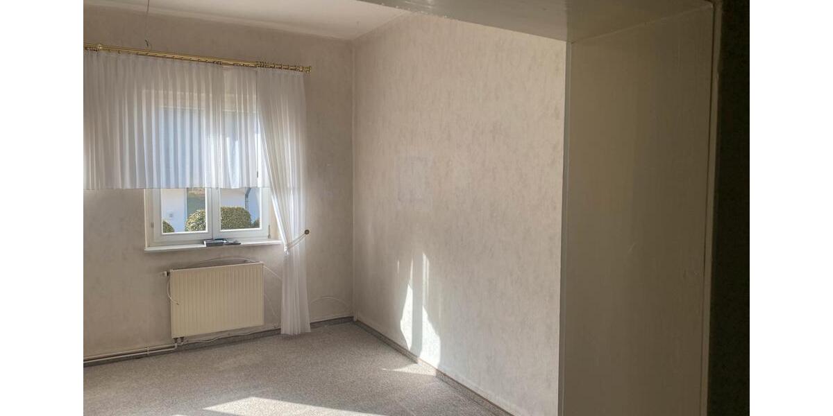 Doppelhaushälfte Bad Emstal - 6 Zimmer, 136 m&sup2;, 1.200&euro; | Angebot:24788878