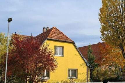Einfamilienhaus mit Renovierungsbedarf oder Baugrundstück für Projektentwickler in gesuchter Wohnlage