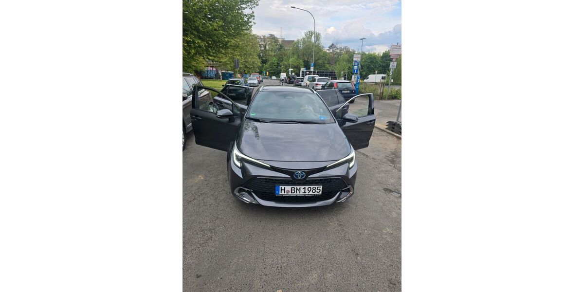 Toyota Corolla Verso 62.000 km 22.500 &euro; Kassel 34127