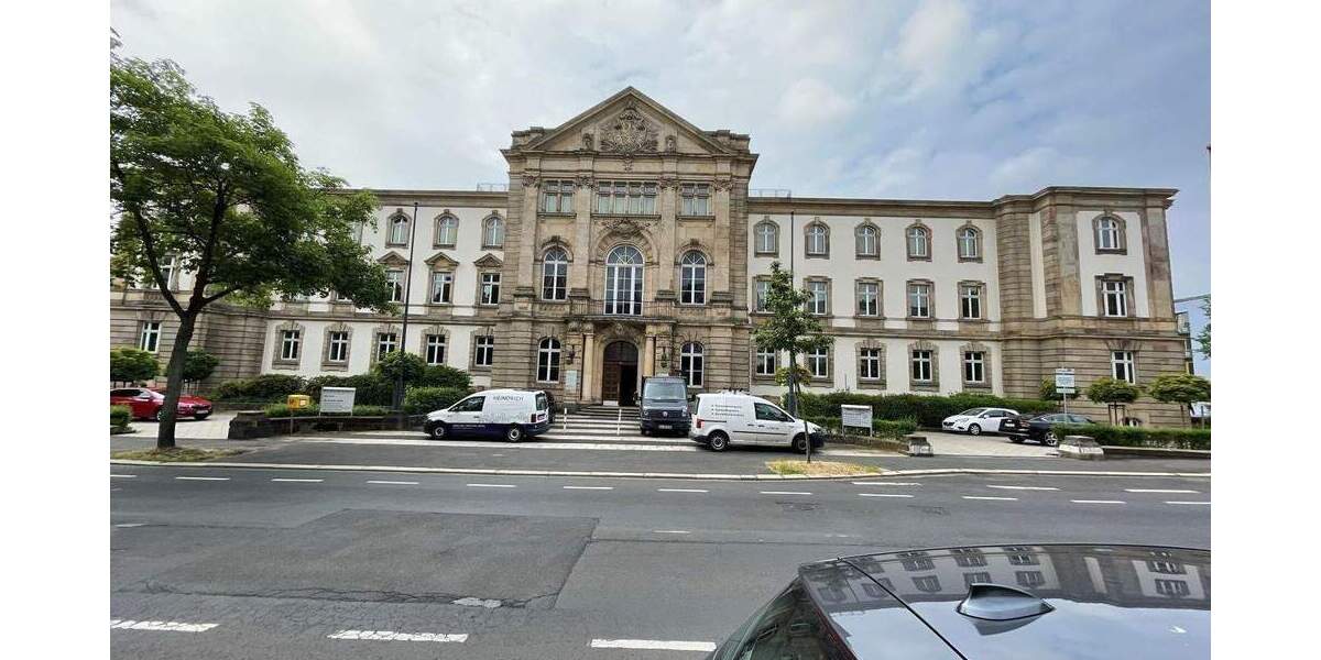 Repräsentative Büro-Praxisfläche in herrschaftlichem Gebäude 1 zimmer