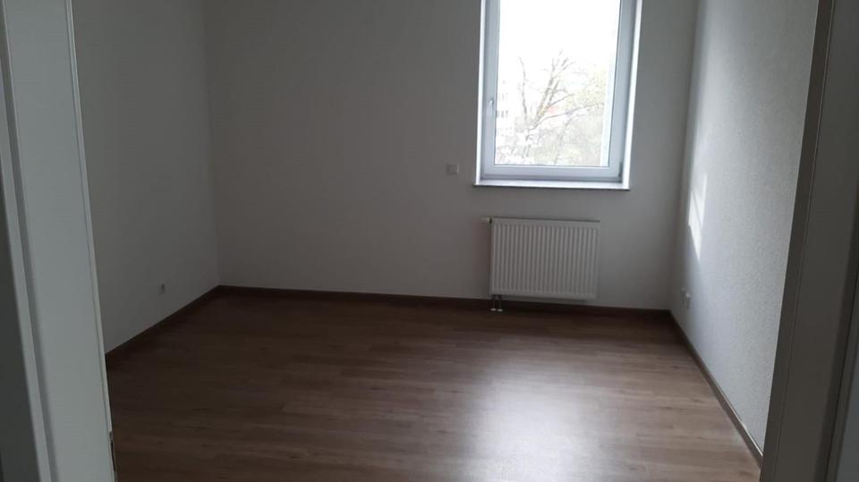 Etagenwohnung Kassel Niederzwehren - 2 Zimmer, 68 m&sup2;, 680&euro; | Angebot:24948157