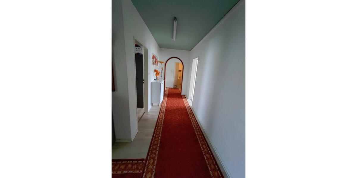 4ZKB mit Balkon und Wanne zentral gelegen 4 zimmer