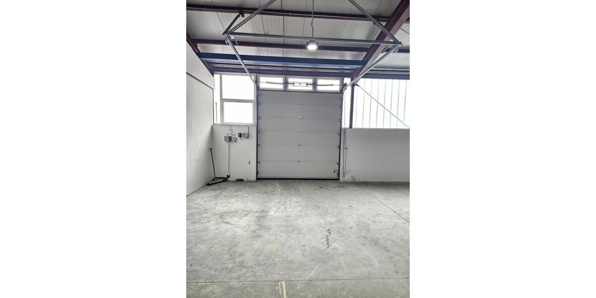 Gewerbefläche Produktion Halle Lagerfläche Büro zimmer