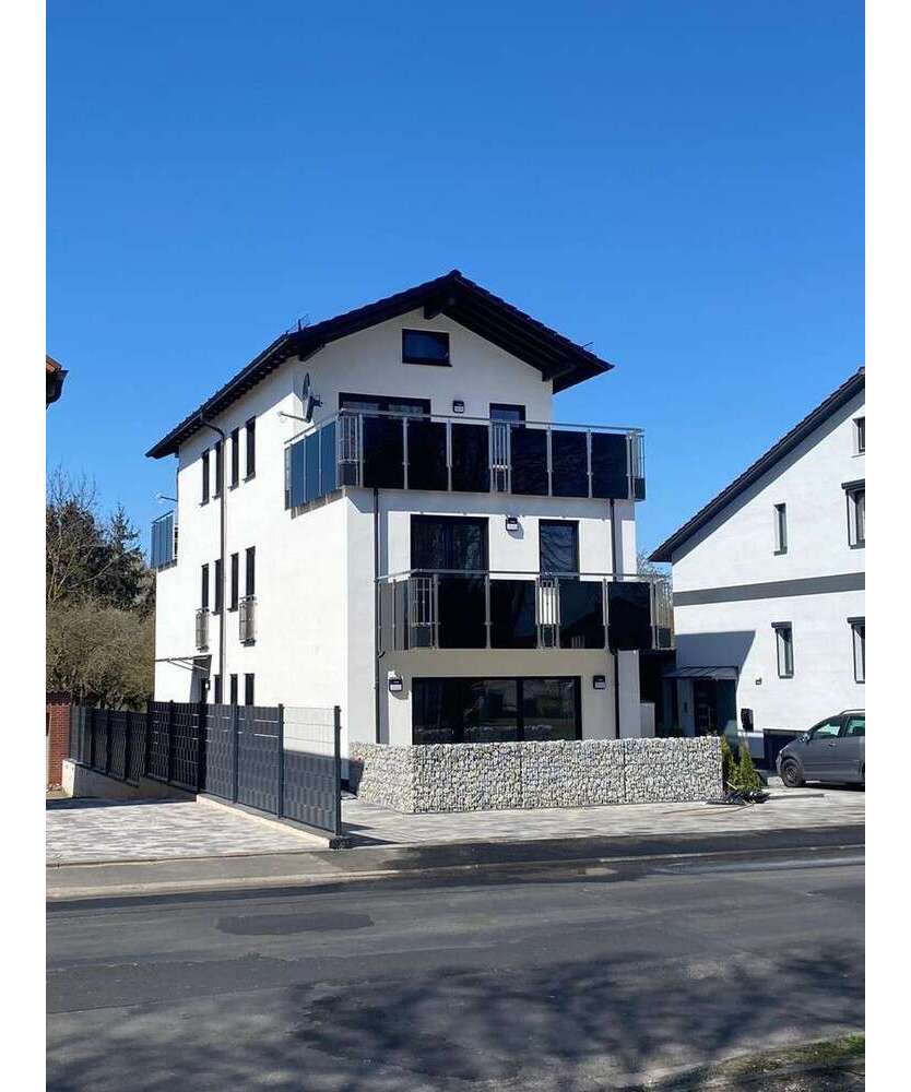 Haus zum Mieten in Lohfelden 1.700 € 160 m²