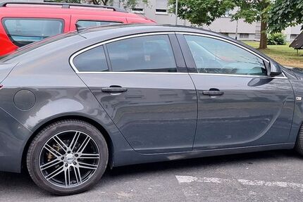 Opel Insignia 190.000 km 7.500 &euro; Kassel 34123