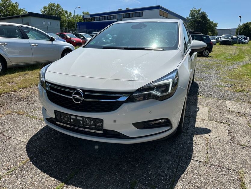 Opel Astra 98.000 km 12.300 € Kassel 34123