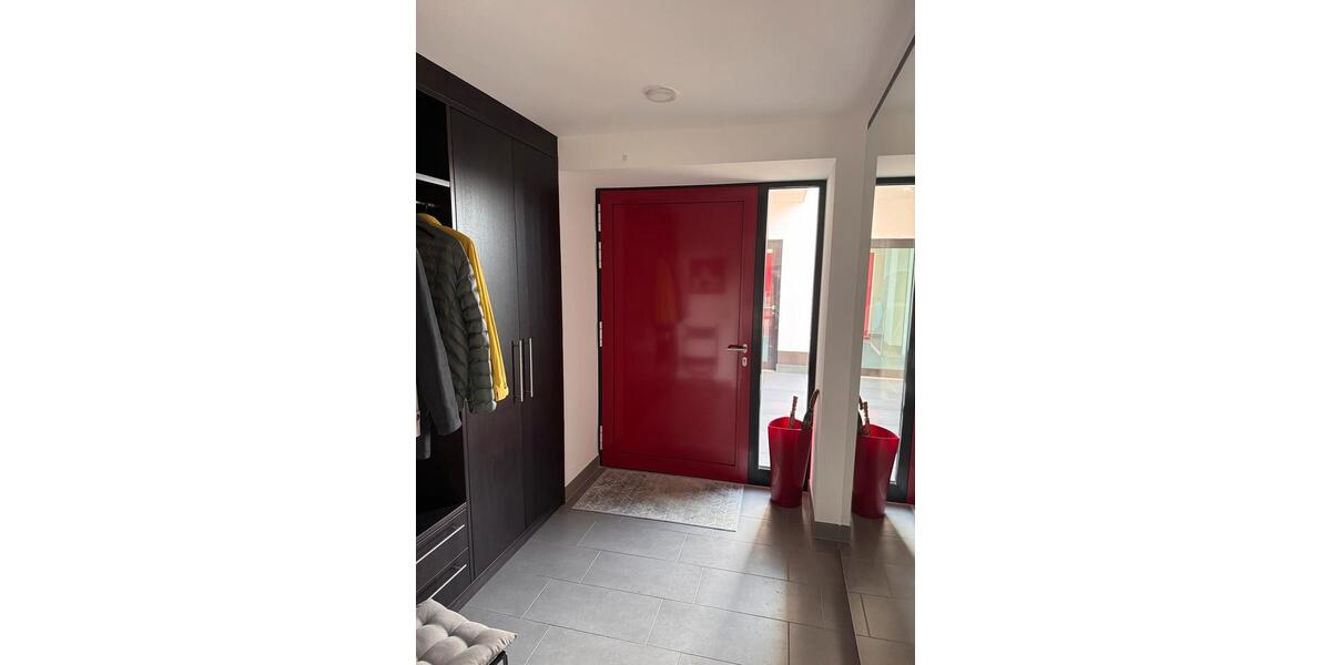 Hochparterre Melsungen - 4 Zimmer, 145 m&sup2;, 1.600&euro; | Angebot:24397451