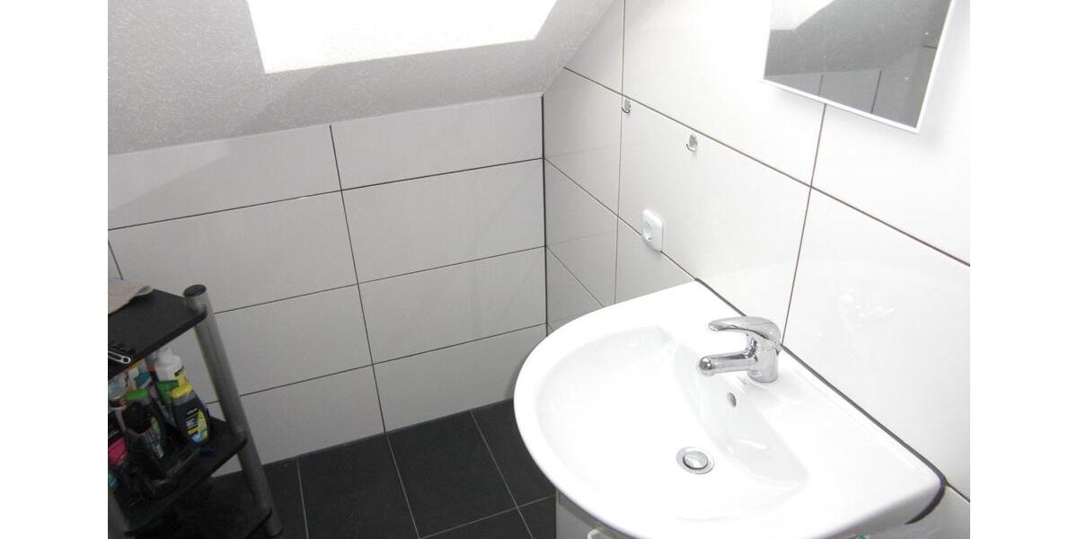 Dachgeschoßwohnung Kassel Fasanenhof - 3 Zimmer, 55 m&sup2;, 460&euro; | Angebot:24565693