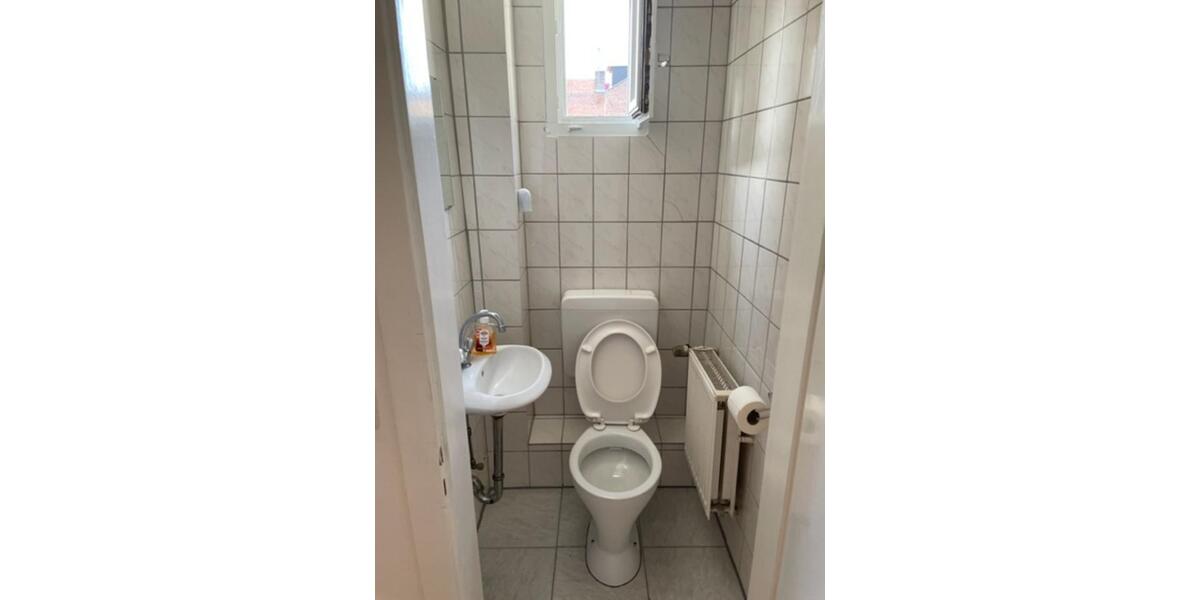 Etagenwohnung Kassel Südstadt - 2 Zimmer, 70 m&sup2;, 570&euro; | Angebot:25395522