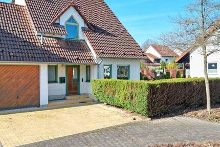 Haus Baunatal / Großenritte Altenbauna - 4 Zimmer, 105 m&sup2;, 279.000&euro; | Angebot:26451088