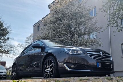 Opel Insignia 186.757 km 8.900 &euro; Kassel 34123