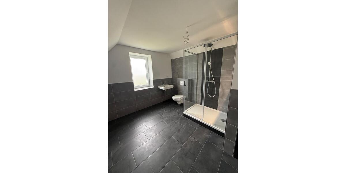 Dachgeschoßwohnung Kassel Niederzwehren - 2 Zimmer, 70 m&sup2;, 800&euro; | Angebot:26431504