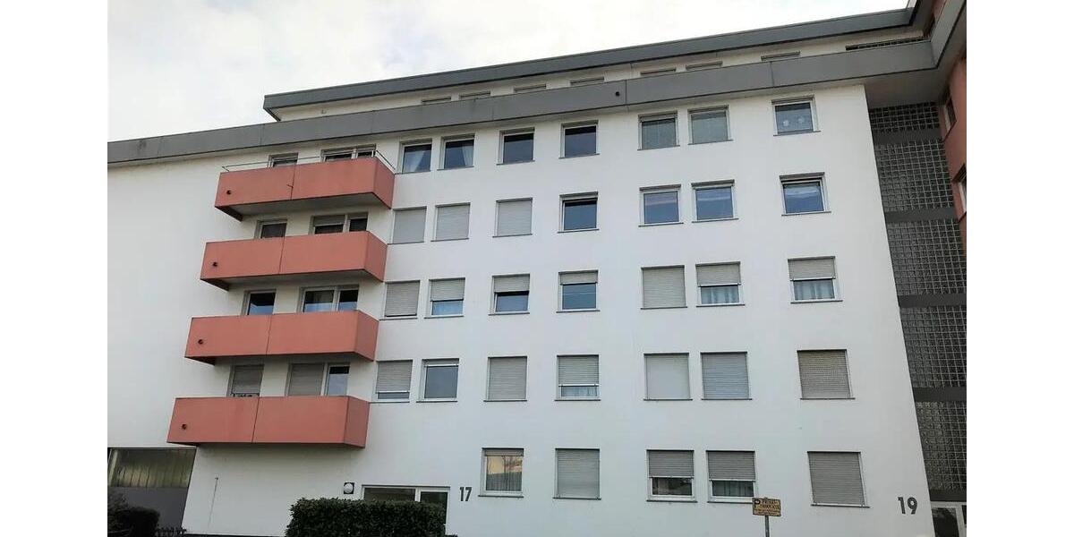 Etagenwohnung Naumburg - 3 Zimmer, 90 m&sup2;, 900&euro; | Angebot:26365827