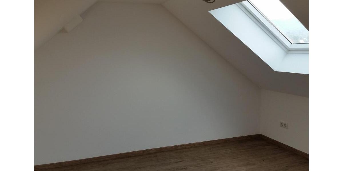 Dachgeschoßwohnung Kassel Harleshausen - 3 Zimmer, 102 m&sup2;, 1.530&euro; | Angebot:26462635