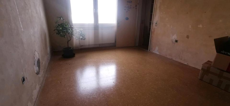 2 Familienhaus in ruhiger Hanglage 10 zimmer