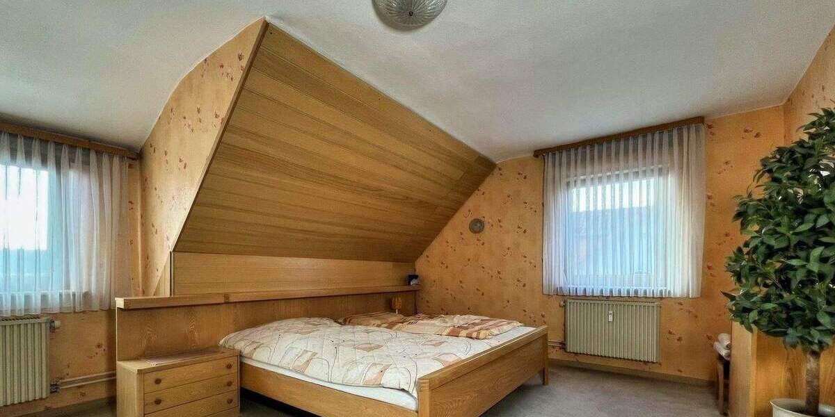 Mehrfamilienhaus, Wohnhaus Niestetal Sandershausen - 9 Zimmer, 202 m&sup2;, 398.000&euro; | Angebot:24969959