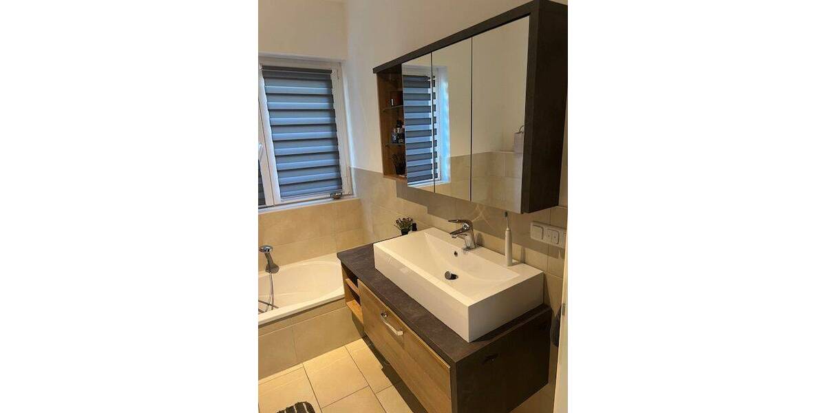 Etagenwohnung Kassel Bad Wilhelmshöhe - 3 Zimmer, 92 m&sup2;, 1.450&euro; | Angebot:26392608