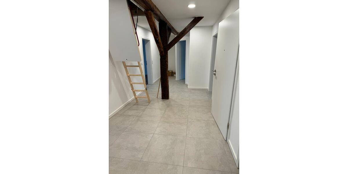 Attraktive Dachgeschosswohnung im Fachwerk 4 zimmer