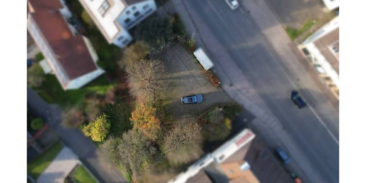 786 m² Baugrundstück, gut sichtbar und verkehrsgünstig gelegen zimmer