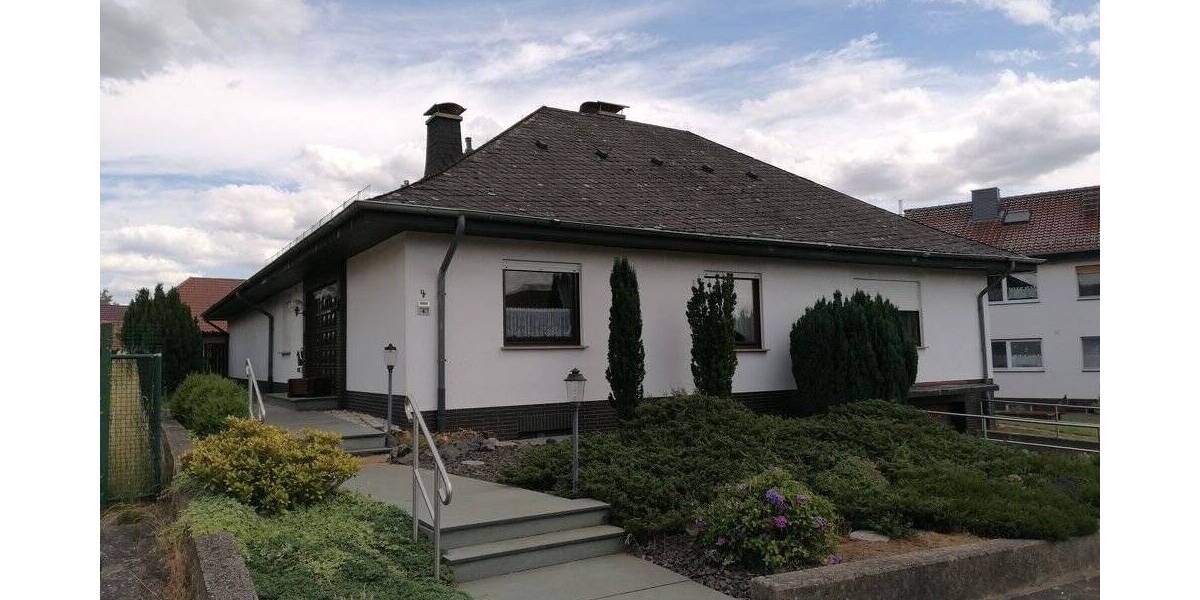 Exklusives Ein- bis Zweifamilienhaus mit privatem Wellnessbereich und traumhaftem Ausblick 8 zimmer