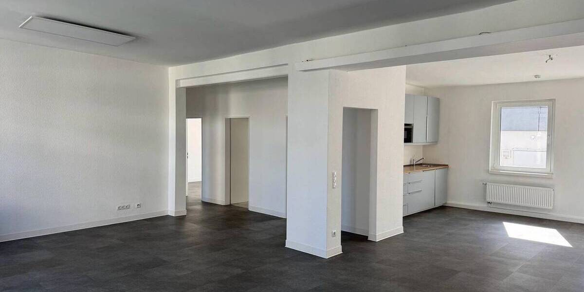 Gewerbeobjekt Kassel Mitte - 4 Zimmer, 164 m&sup2;, 1.480&euro; | Angebot:26733290