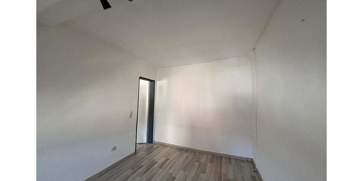 80 m² | 4 Zimmer | elektr. Rollläden | zentrale Lage | ab Sofort 4 zimmer