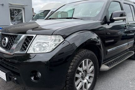 Nissan Pathfinder 200.000 km 10.999 &euro; Kassel 34123