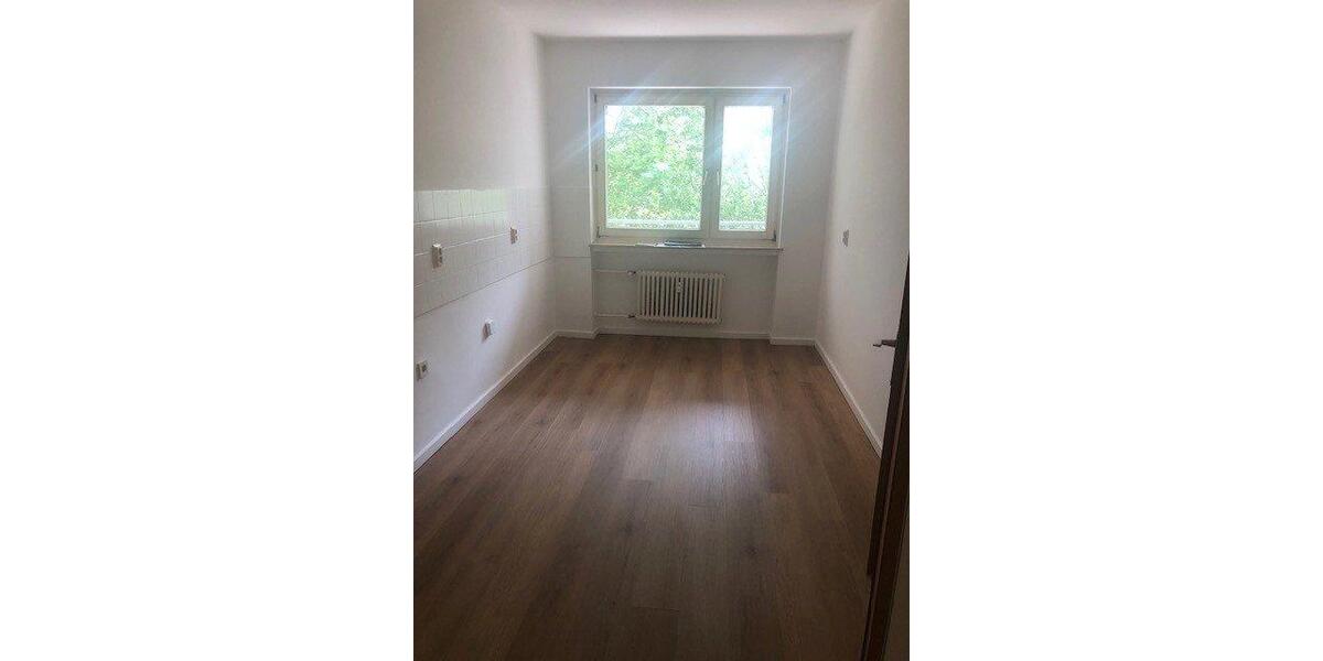 Etagenwohnung Kassel Fasanenhof - 3 Zimmer, 118 m&sup2;, 1.123&euro; | Angebot:26122690