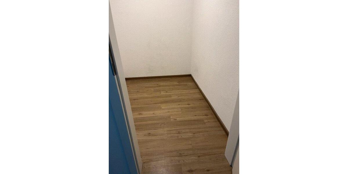 Etagenwohnung Kassel Niederzwehren - 2 Zimmer, 68 m&sup2;, 652&euro; | Angebot:26094994