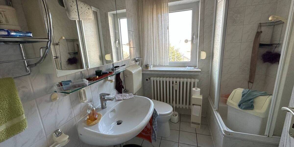 Mehrfamilienhaus, Wohnhaus Lohfelden Ochshausen - 6 Zimmer, 143 m&sup2;, 270.000&euro; | Angebot:26243276