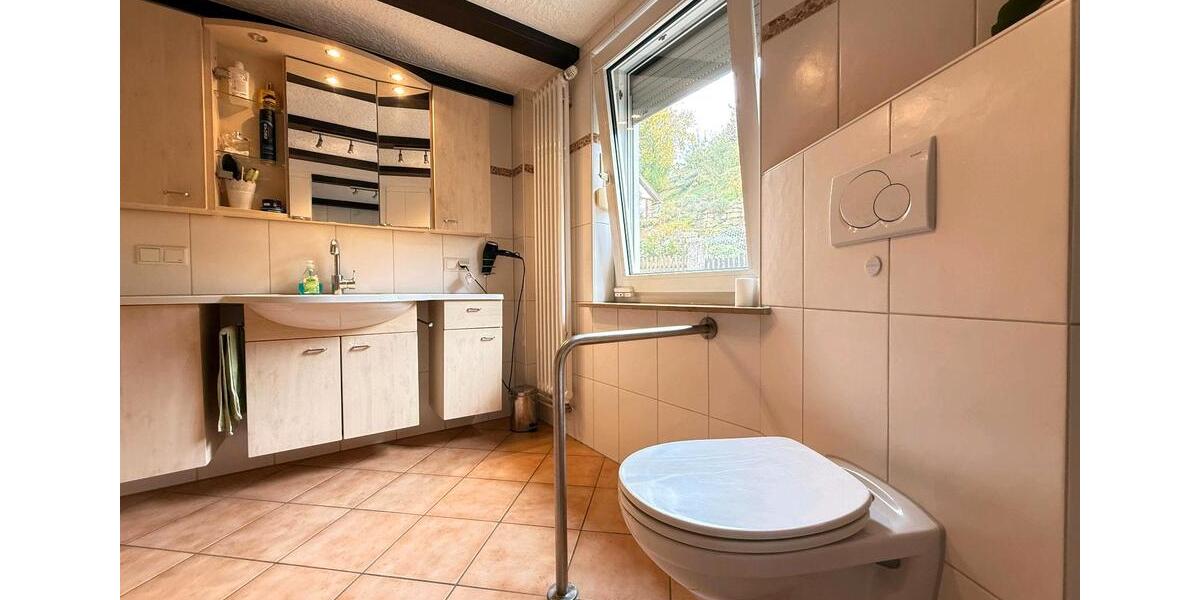 Mehrfamilienhaus, Wohnhaus Körle - 11 Zimmer, 326 m&sup2;, 349.000&euro; | Angebot:27120350