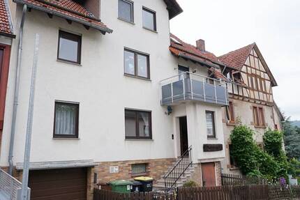 EIN ZWEIFAMILIENHAUS MIT VIELEN MÖGLICHKEITEN SUCHT NEUE EIGENTÜMER 8 zimmer