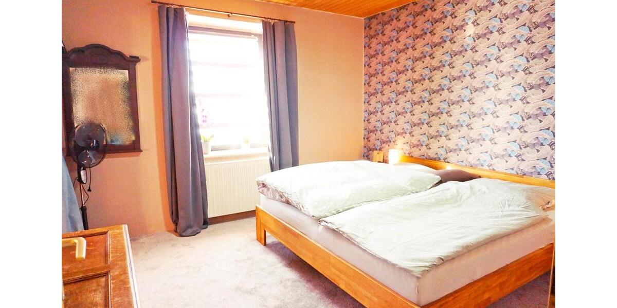 Mehrfamilienhaus, Wohnhaus Breuna - 9 Zimmer, 260 m&sup2;, 365.000&euro; | Angebot:27119484