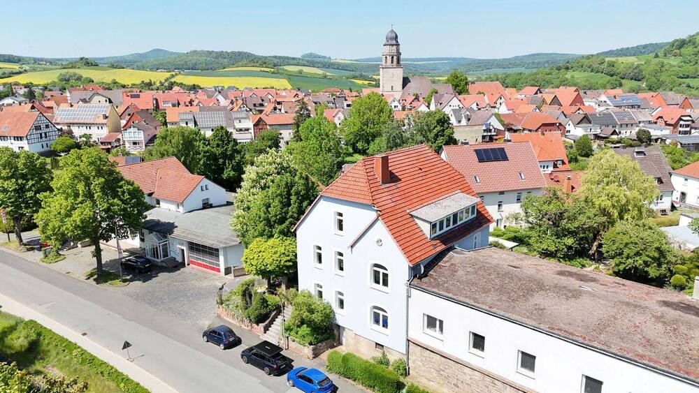 Tolle renovierte 5 Zimmer DG- Wohnung mit Balkon, inkl. Einbauküche, historisches saniertes Gebäude, 4 Parteien 5 zimmer