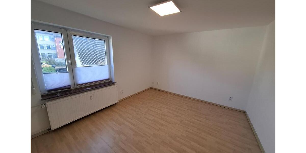Etagenwohnung Baunatal - 3 Zimmer, 75 m&sup2;, 660&euro; | Angebot:25397650